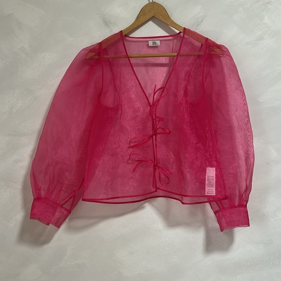 ARITZIA Little Moon Celestia Fuchsia Blouse Glam Preppy Sz Small Fairy Romantic - Picture 4 of 8